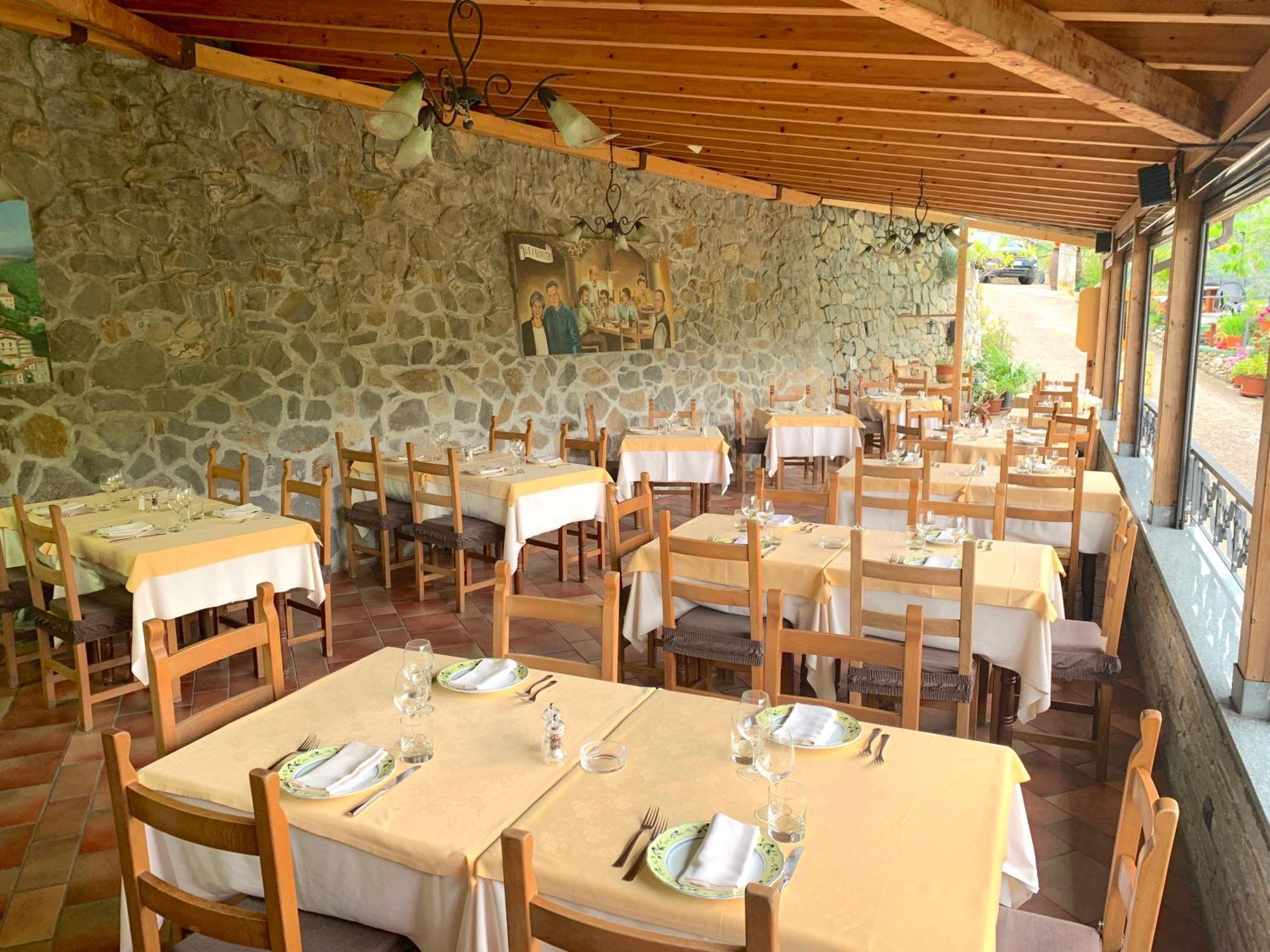 La Favorita Apricale B&B & Ristorante Exteriör bild