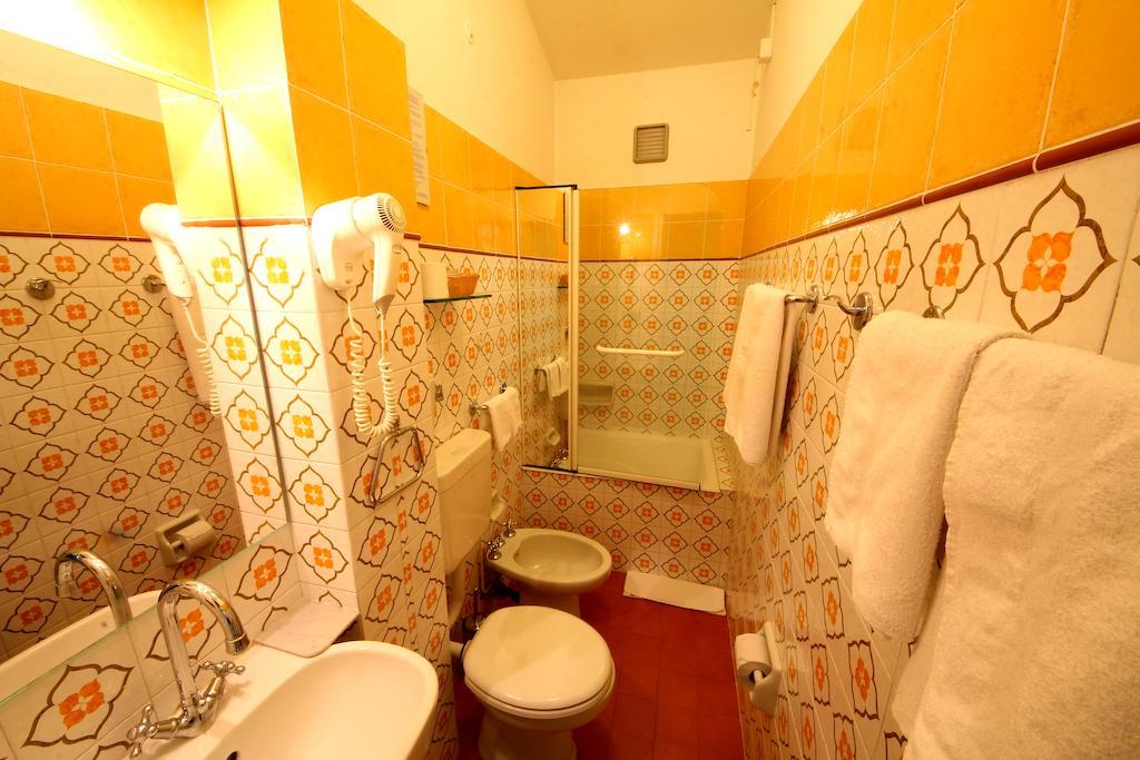 La Favorita Apricale B&B & Ristorante Rum bild