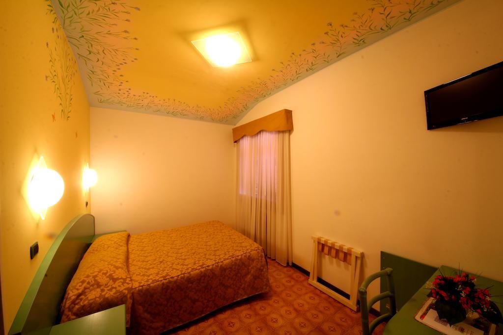 La Favorita Apricale B&B & Ristorante Rum bild